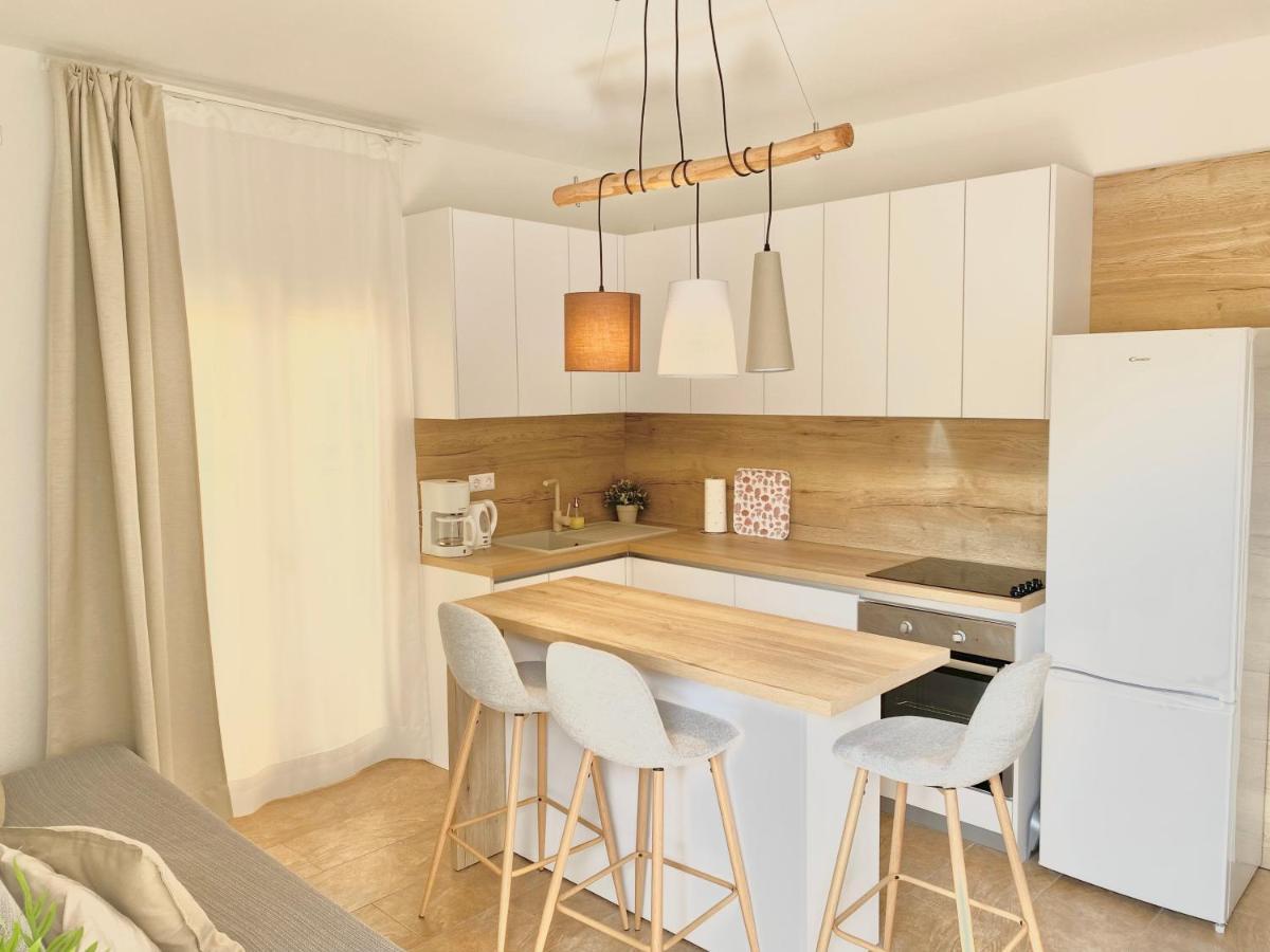 Mamma Mia Apartments-City Center Hvar Town Esterno foto