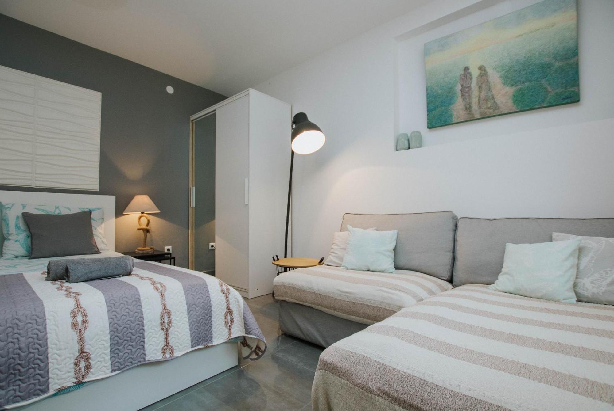 Mamma Mia Apartments-City Center Hvar Town Esterno foto